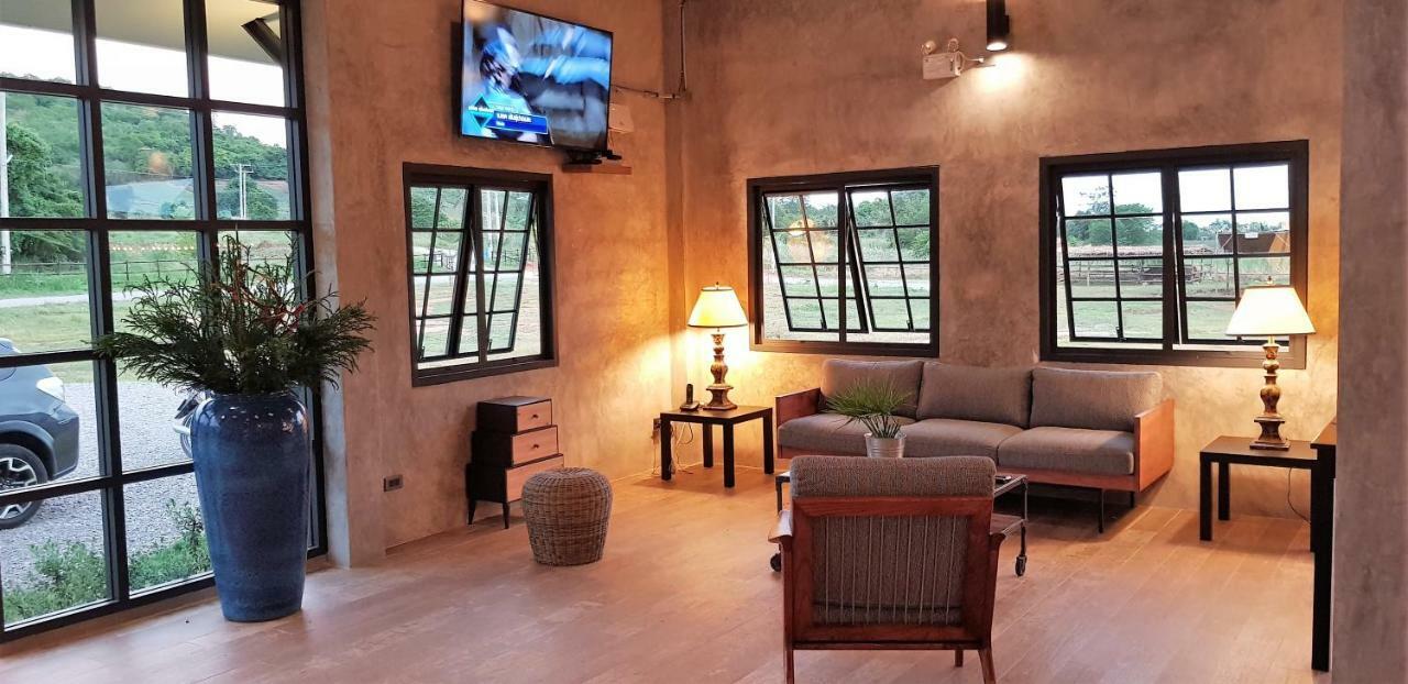 Hotel The Barn Hua Hin à Khao Tao Extérieur photo